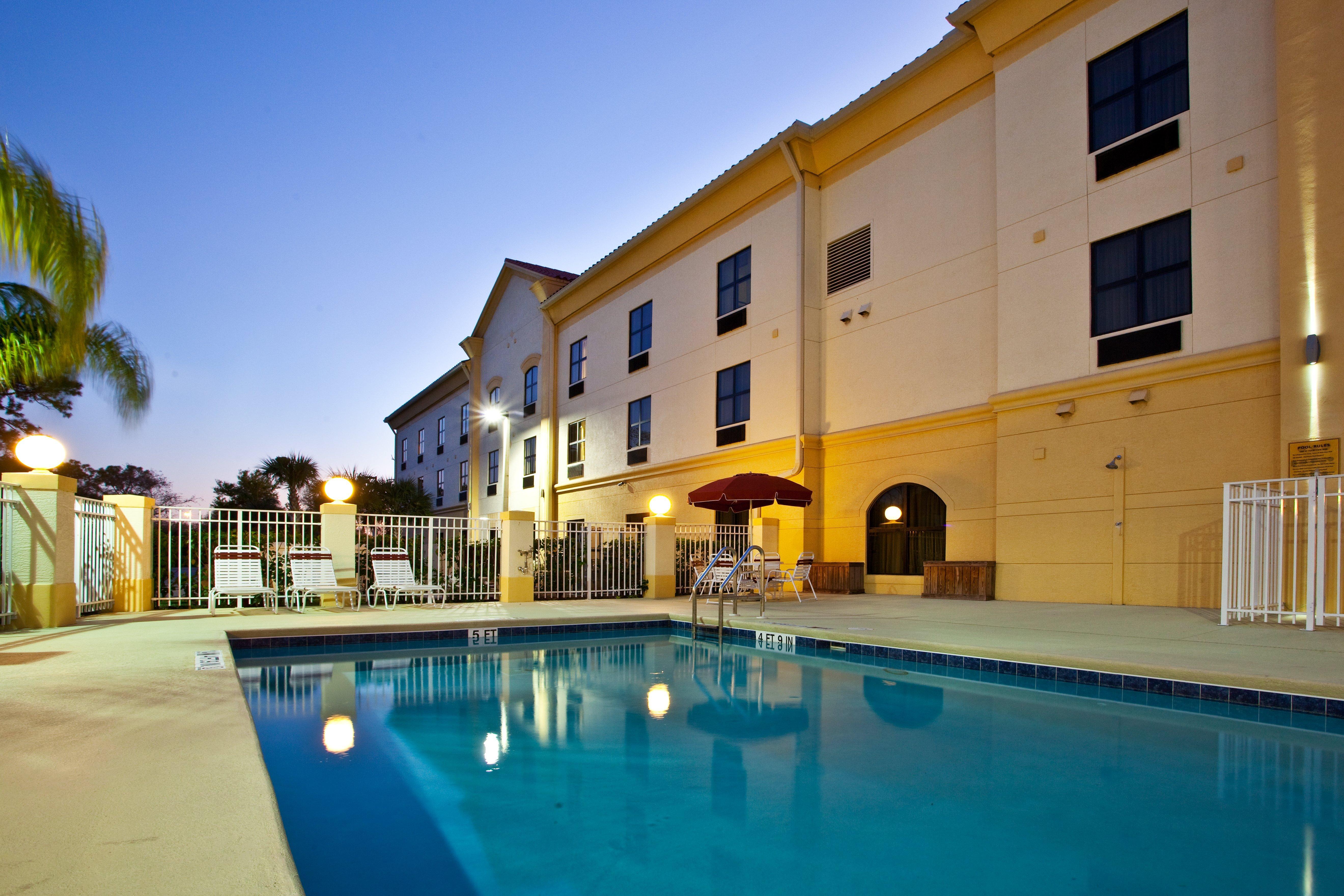 Holiday Inn Express Stuart, An Ihg Hotel Palm City Exterior foto